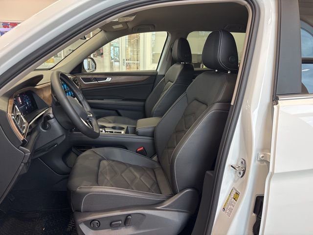 New 2026 Volkswagen Atlas SE image 8