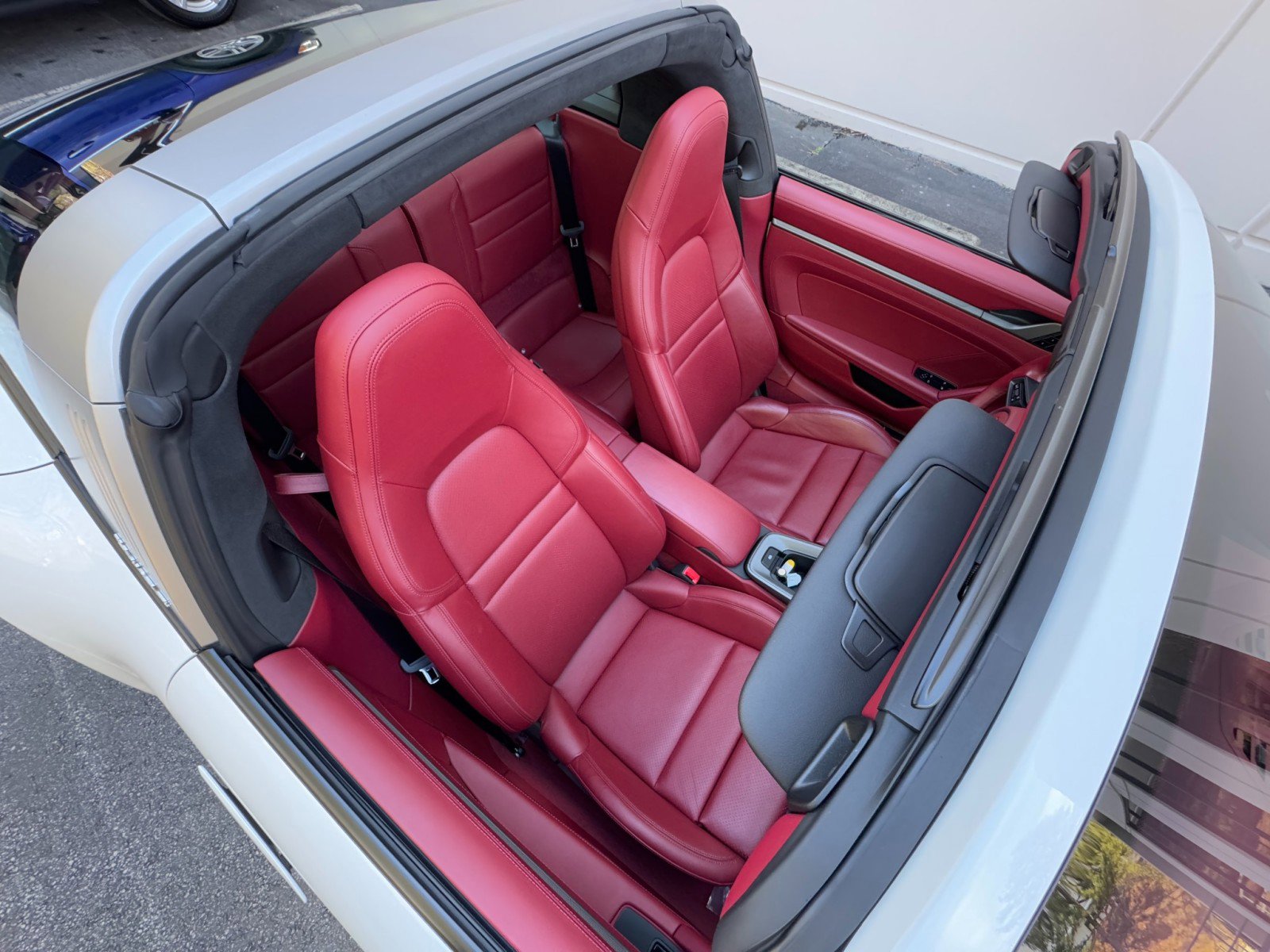 Used 2021 Porsche 911 Targa 4S w/ Sport Chrono Package image 40