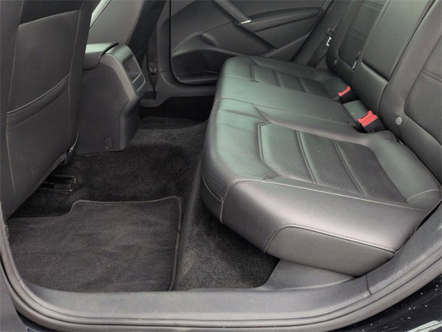 Used 2017 Volkswagen Passat 1.8T R-Line image 20