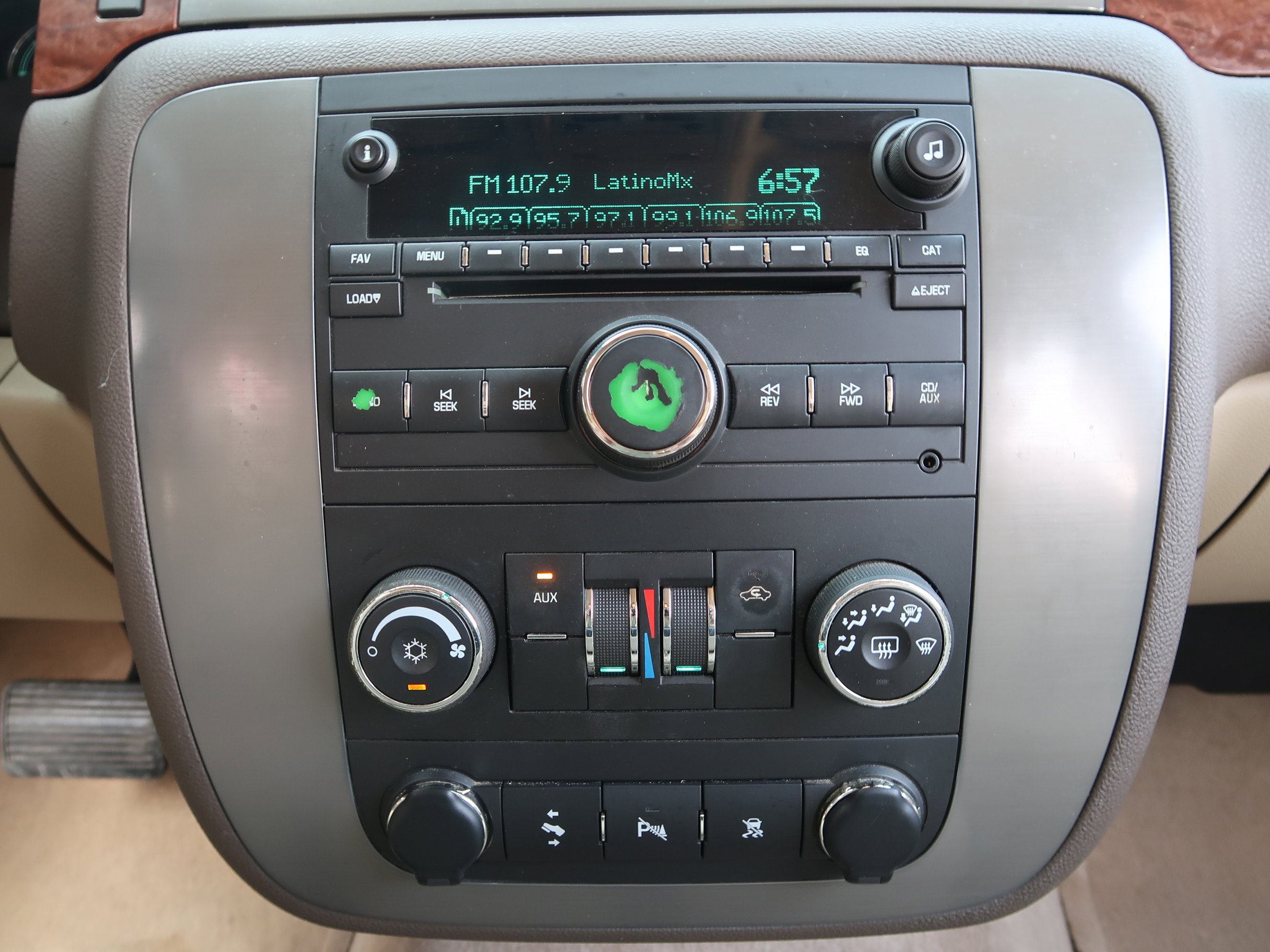 Used 2008 GMC Yukon XL SLE w/ Convenience Package RWD image 16