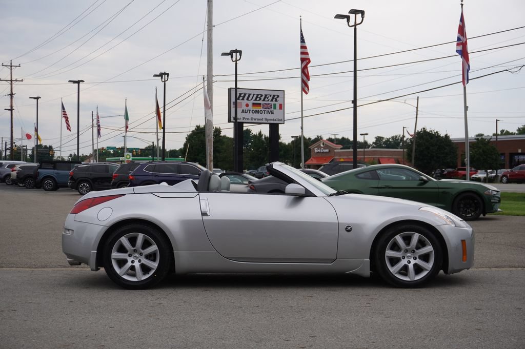 Used 2004 Nissan 350Z Enthusiast RWD image 8