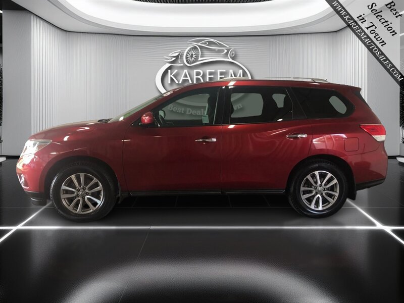 Used 2016 Nissan Pathfinder SV w/ SV Cold Weather Package AWD/4WD image 8