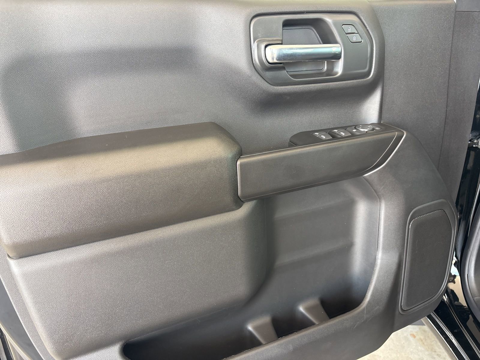 New 2026 Chevrolet Silverado 1500 Custom RWD image 10