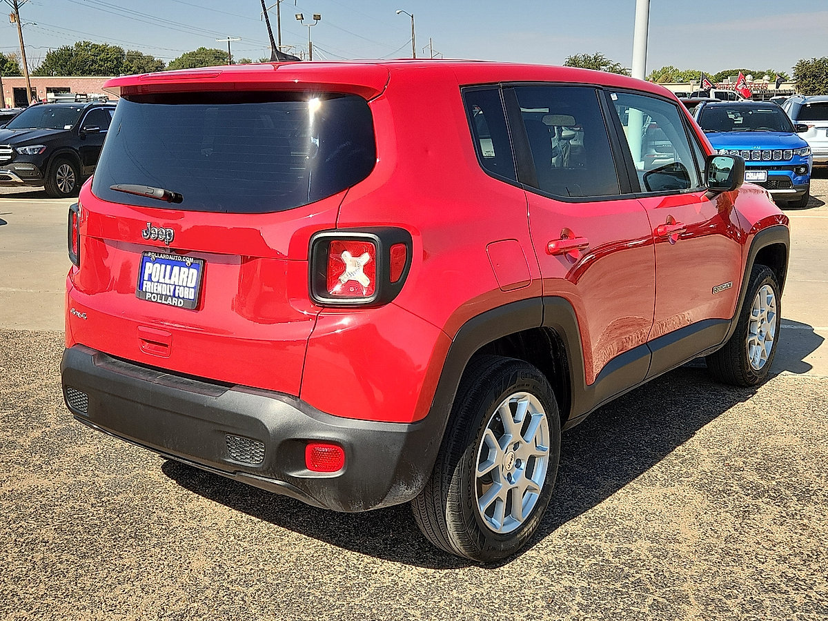 Used 2023 Jeep Renegade Latitude AWD/4WD image 4