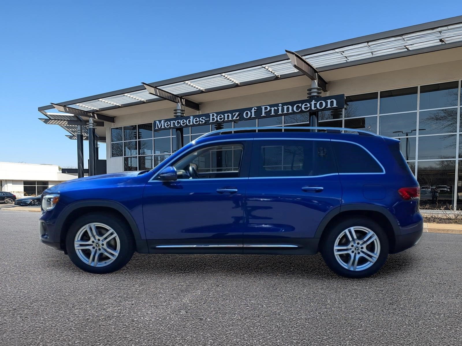 Certified 2022 Mercedes-Benz GLB 250 4MATIC image 6