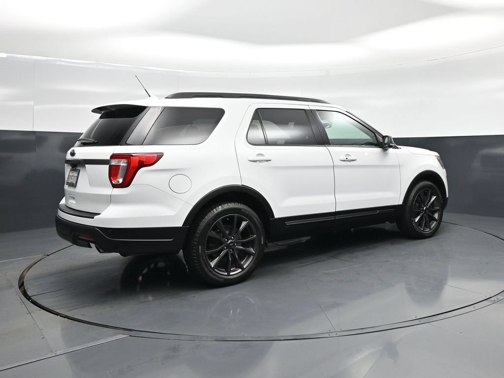 Used 2019 Ford Explorer XLT w/ Equipment Group 202A FWD image 22