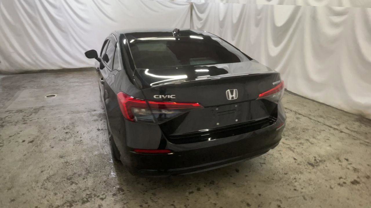 Used 2023 Honda Civic Touring image 7