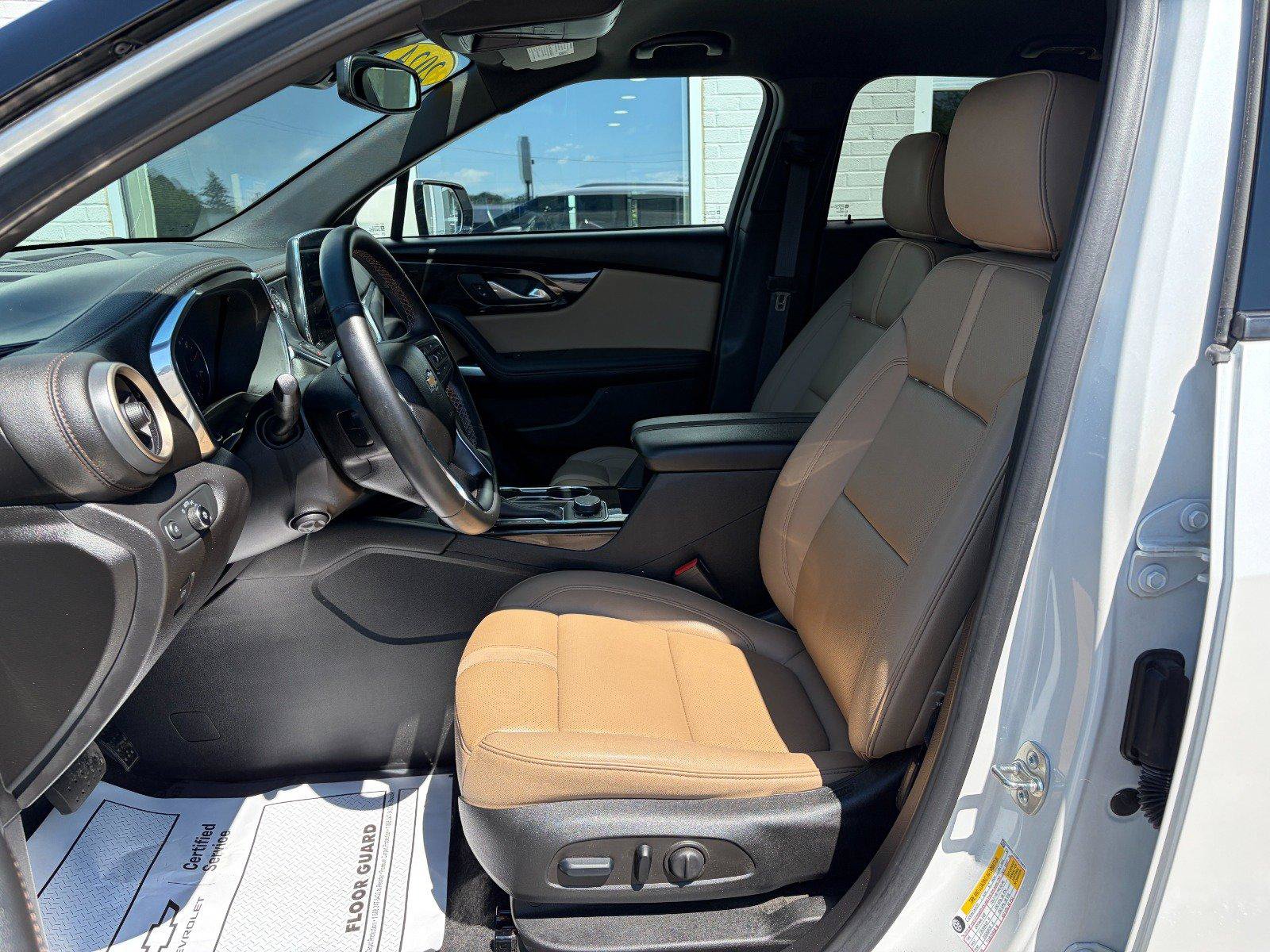Used 2024 Chevrolet Blazer Premier w/ Enhanced Convenience Package AWD/4WD image 8