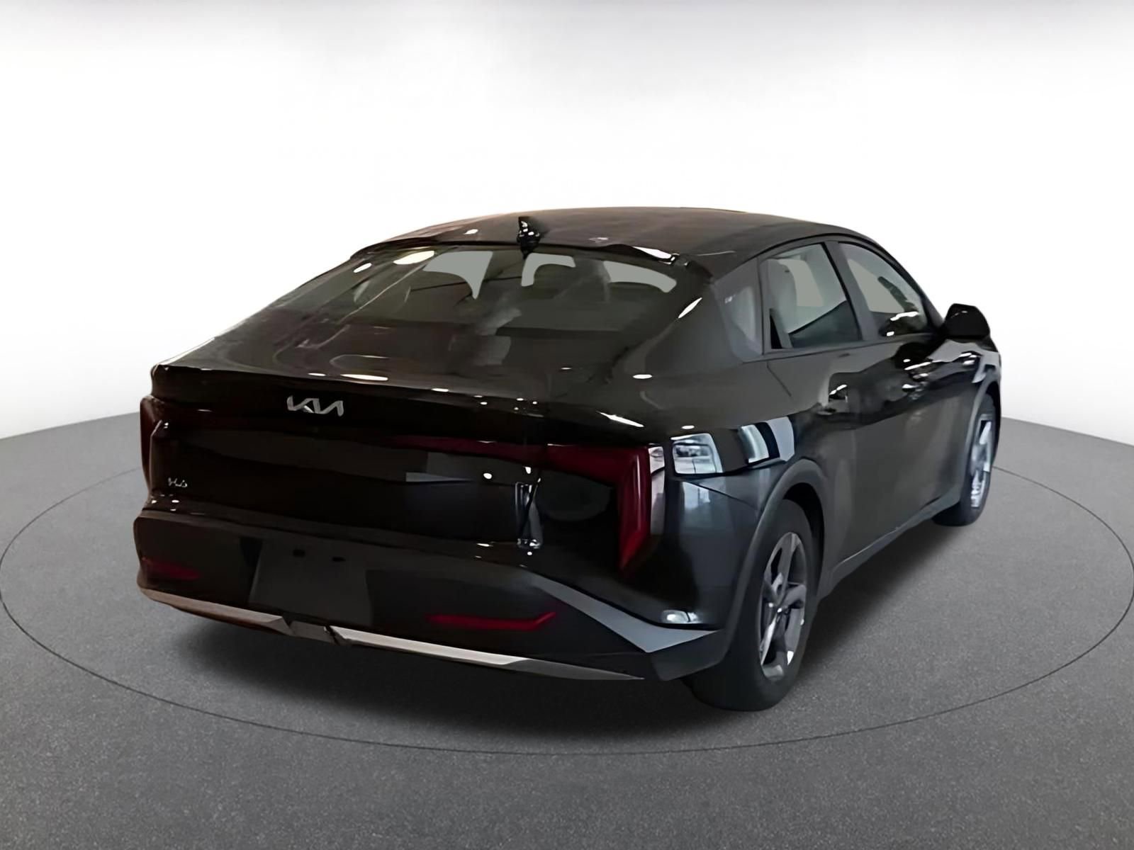 Used 2025 Kia K4 FWD image 8
