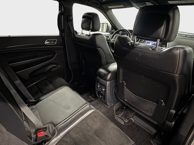 Used 2018 Jeep Grand Cherokee Altitude AWD/4WD image 18