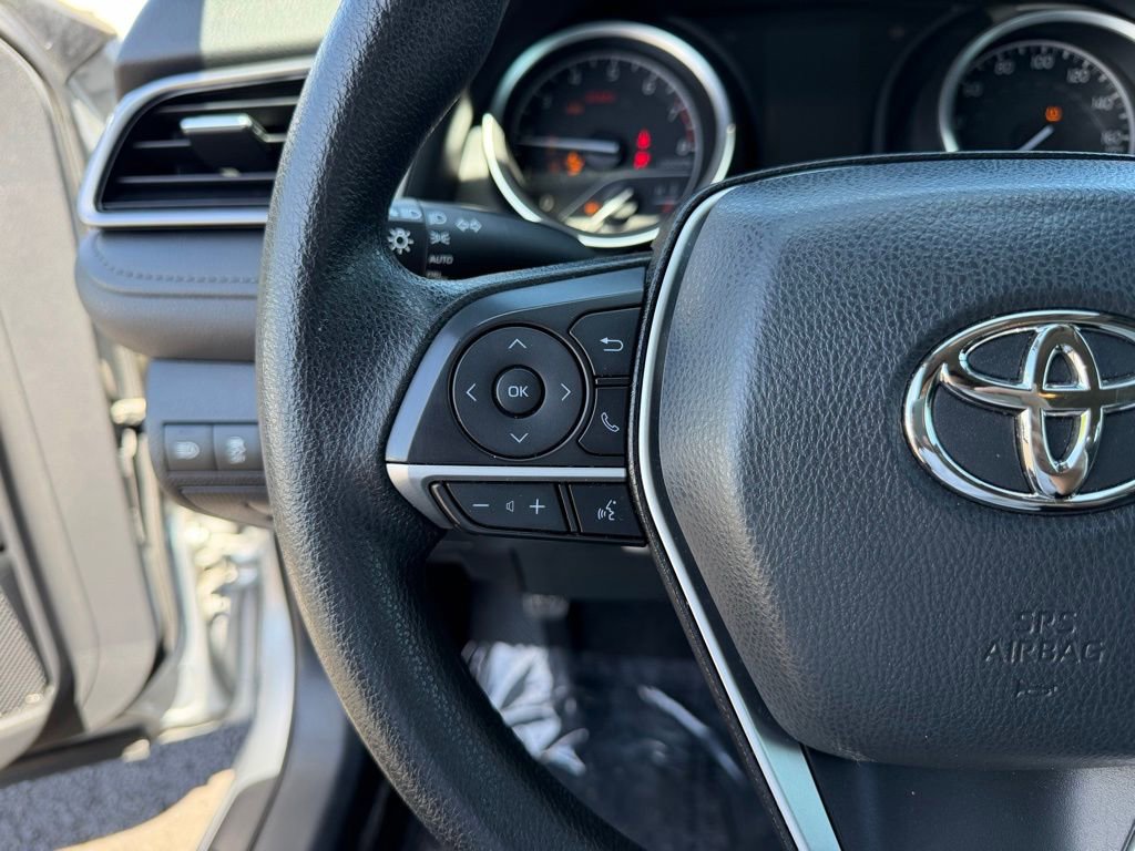 Used 2022 Toyota Camry LE FWD image 16