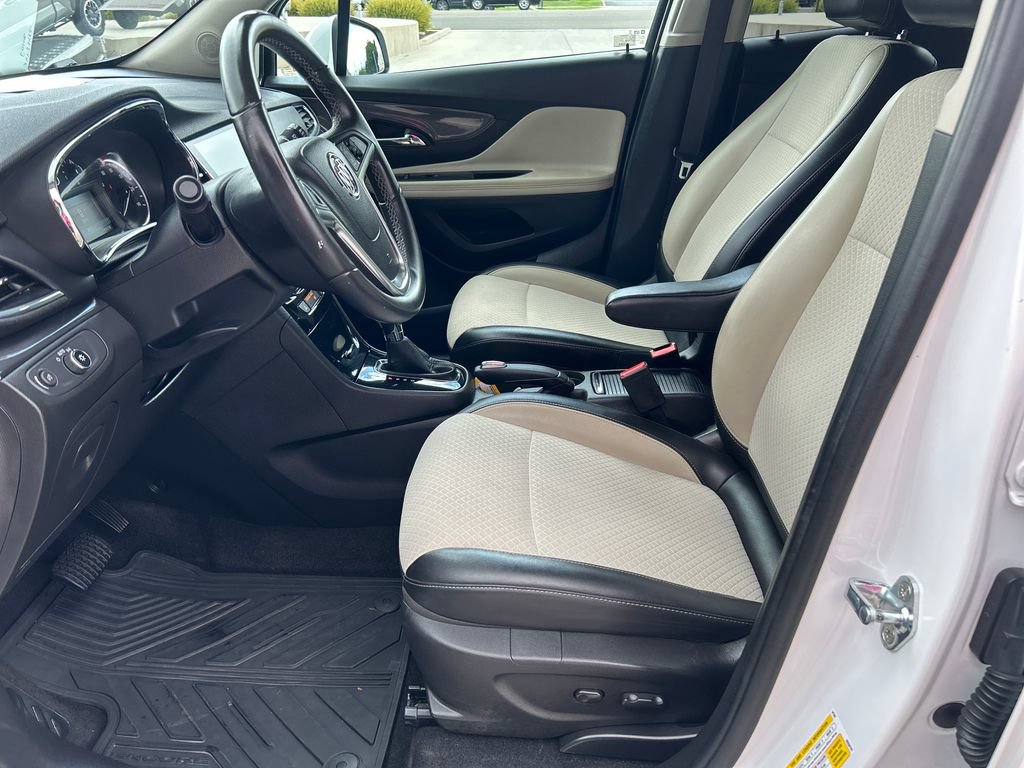 Used 2018 Buick Encore Preferred w/ LPO, Road Trip Package FWD image 9