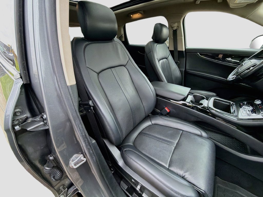 Used 2023 Lincoln Nautilus Reserve w/ Equipment Group 201A AWD/4WD image 32