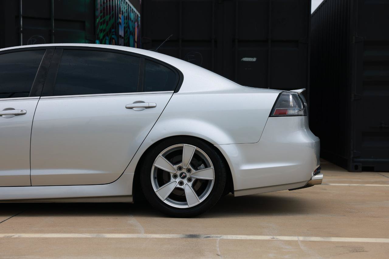 Used 2009 Pontiac G8 GT w/ Premium Package RWD image 27