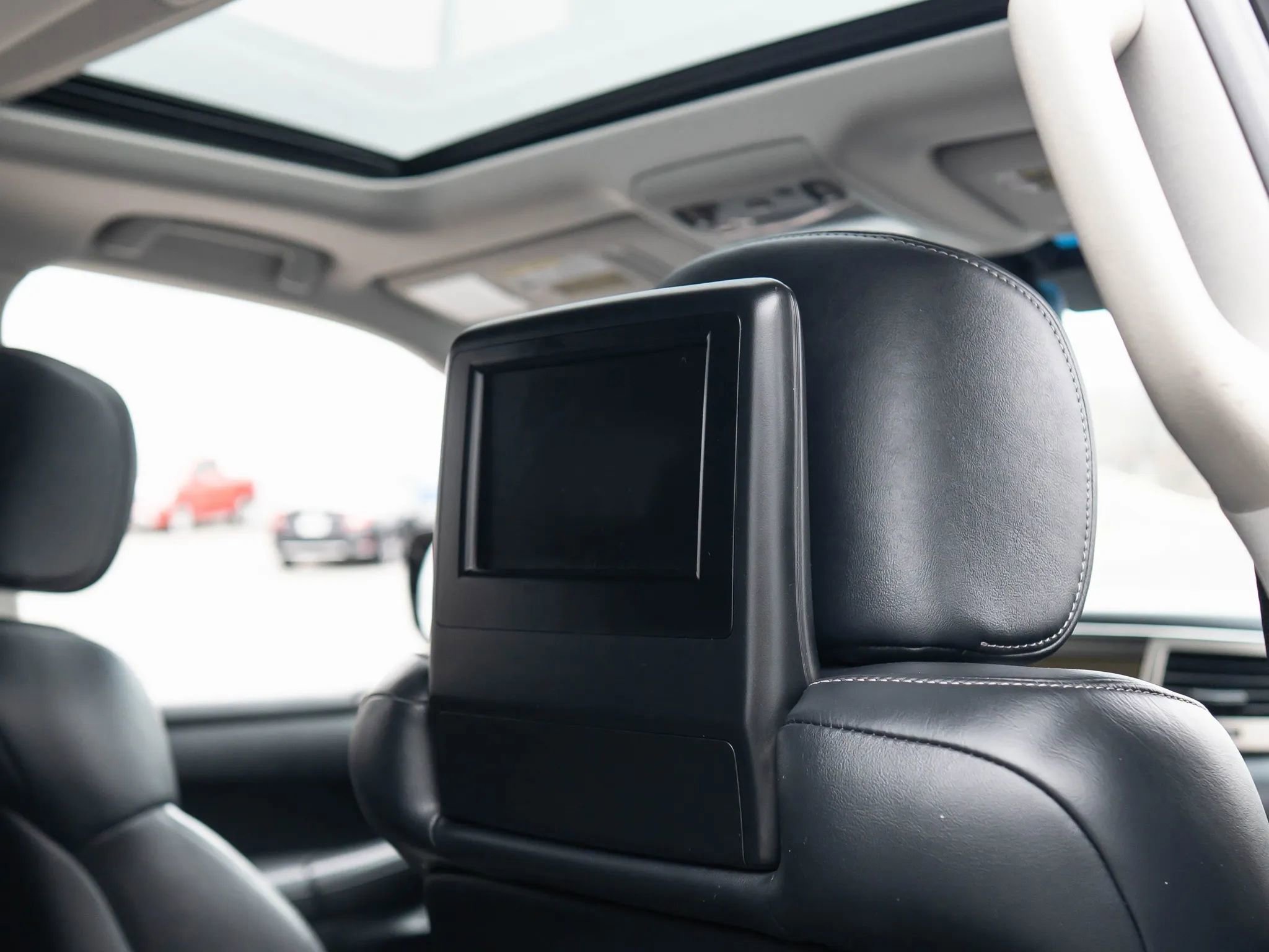 Used 2015 Lexus LX 570 4WD image 20