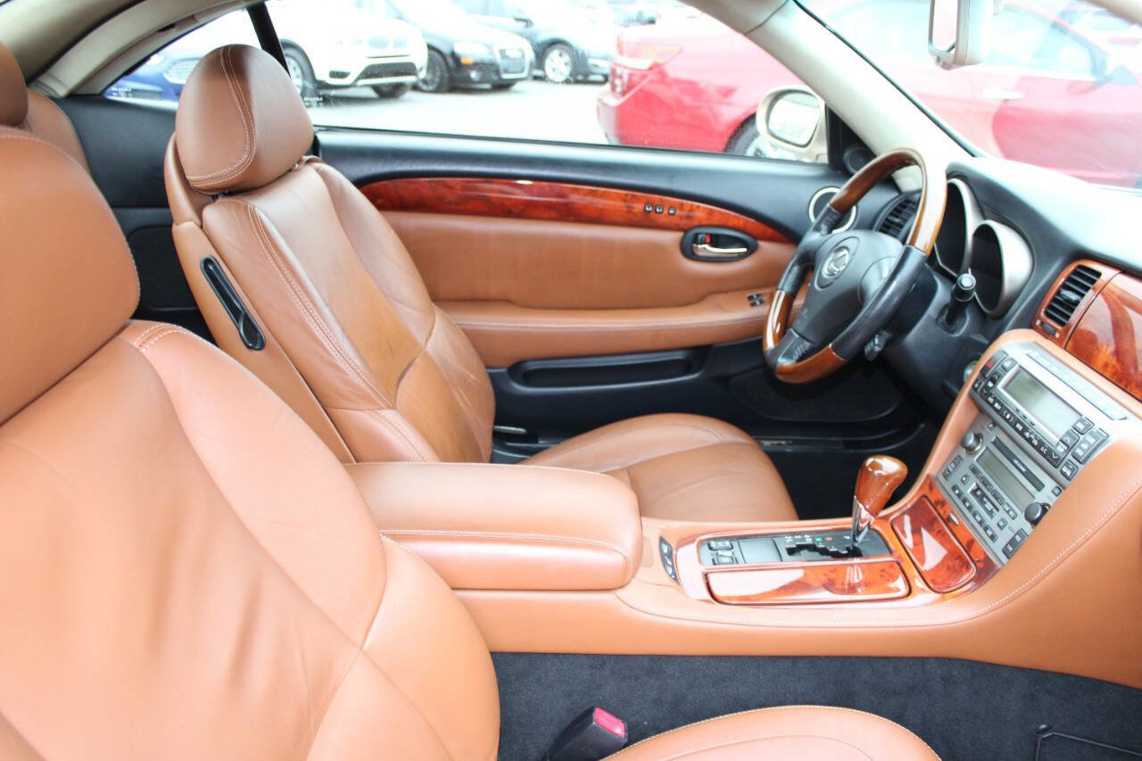 Used 2003 Lexus SC 430 Convertible RWD image 9