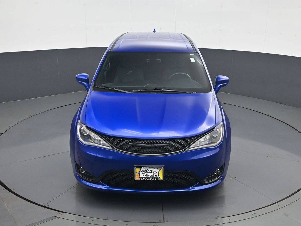 Used 2019 Chrysler Pacifica Touring Plus w/ S Appearance Package FWD image 16