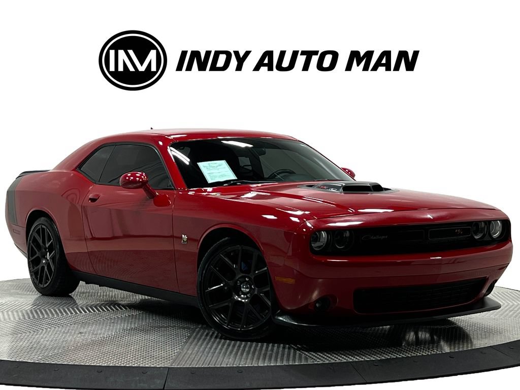 Used 2016 Dodge Challenger R/T Scat Pack RWD image 2