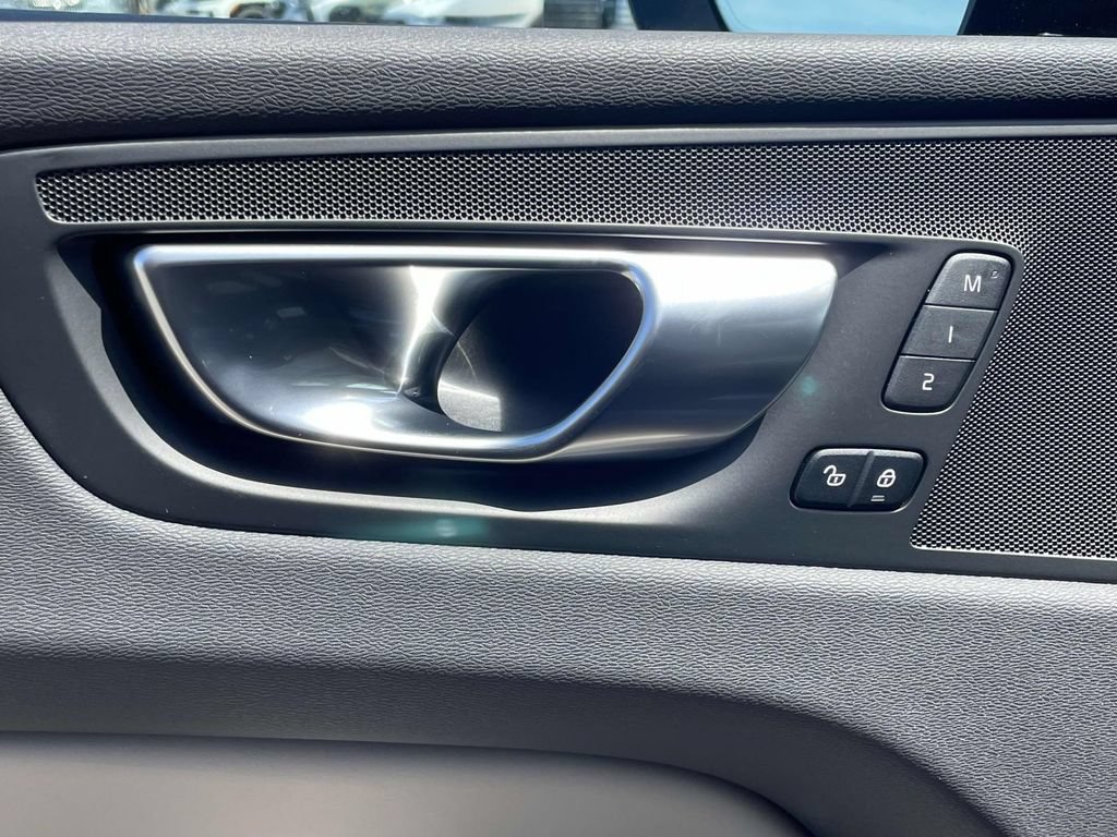 New 2026 Volvo XC60 B5 Plus w/ Protection Package Premier image 7
