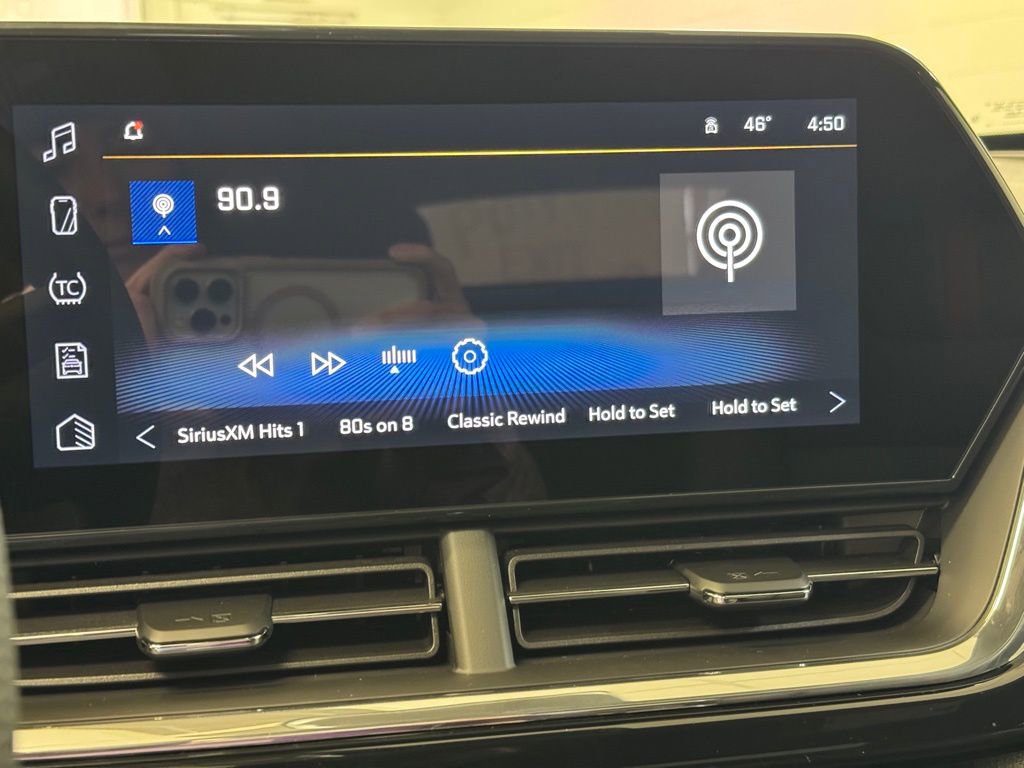 New 2026 Chevrolet Trax RS w/ Sunroof Package image 38