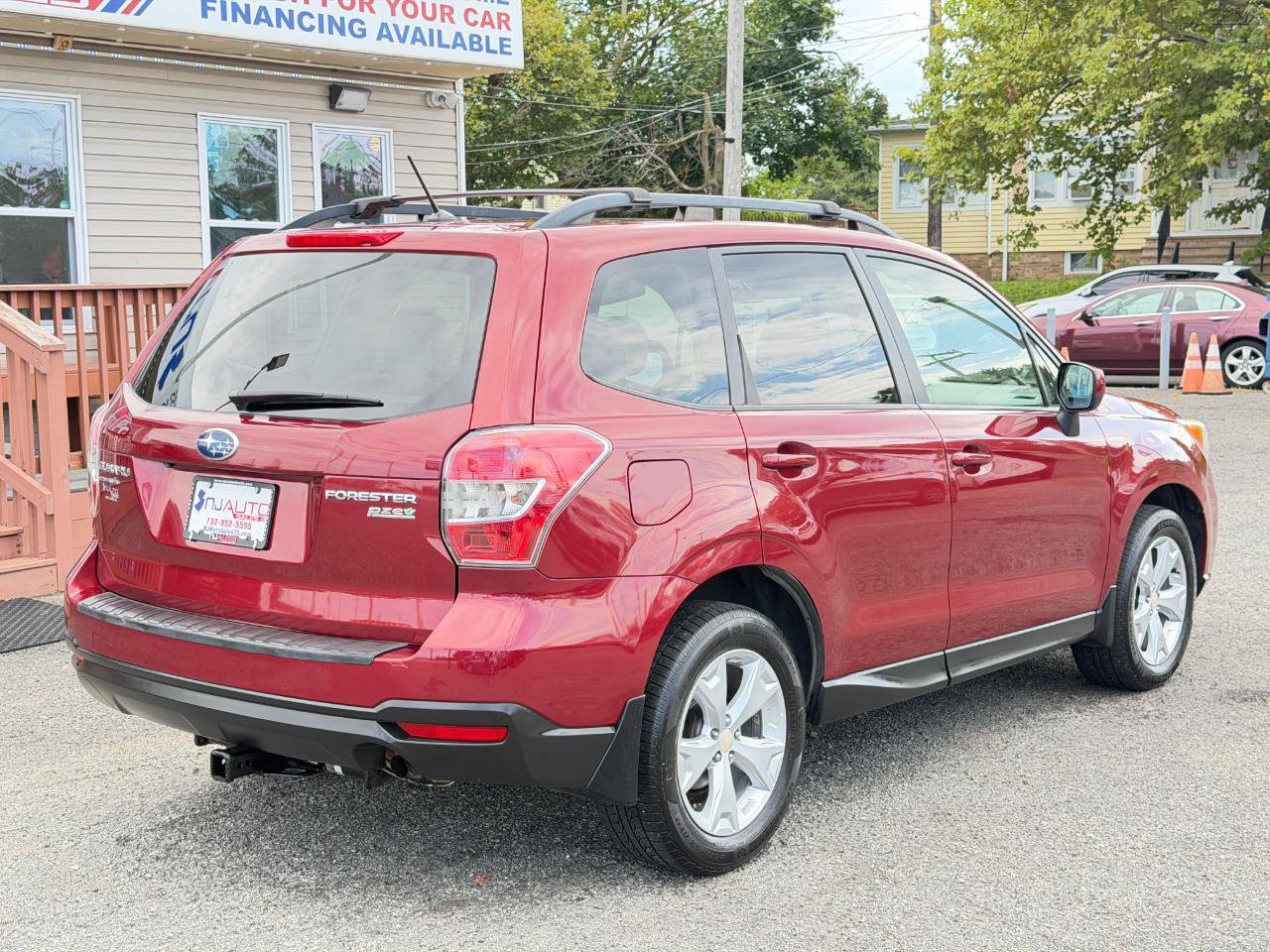 Used 2015 Subaru Forester 2.5i Premium w/ All-Weather Package AWD/4WD image 4