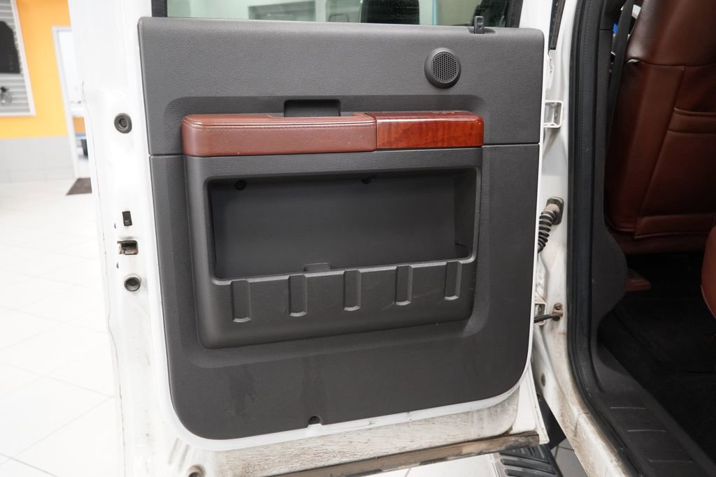 Used 2011 Ford F250 King Ranch w/ King Ranch w/Chrome Pkg image 25