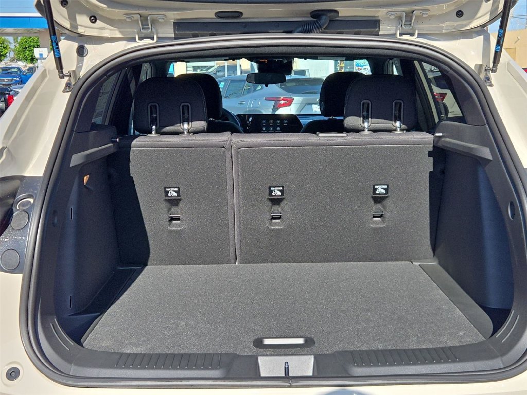 New 2026 Chevrolet Trax RS w/ Driver Confidence Package FWD image 15