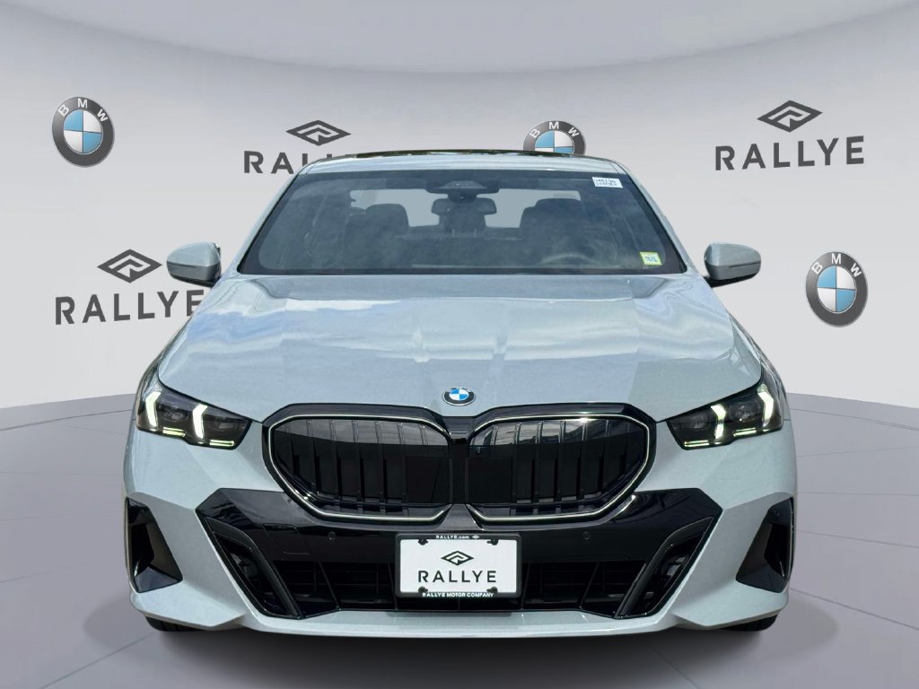 Certified 2026 BMW 530i xDrive AWD/4WD image 2