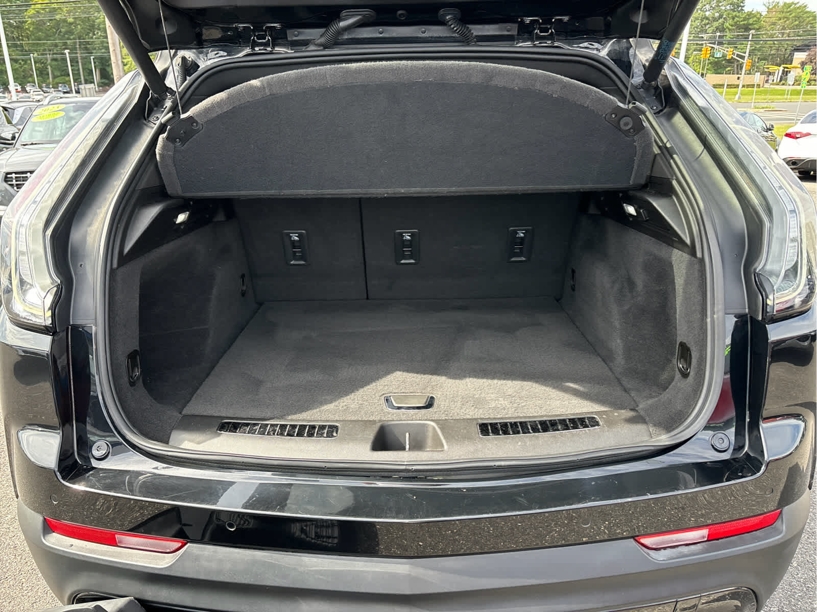 Certified 2021 Cadillac XT4 Sport w/ Enhanced Visibility Package AWD/4WD image 29