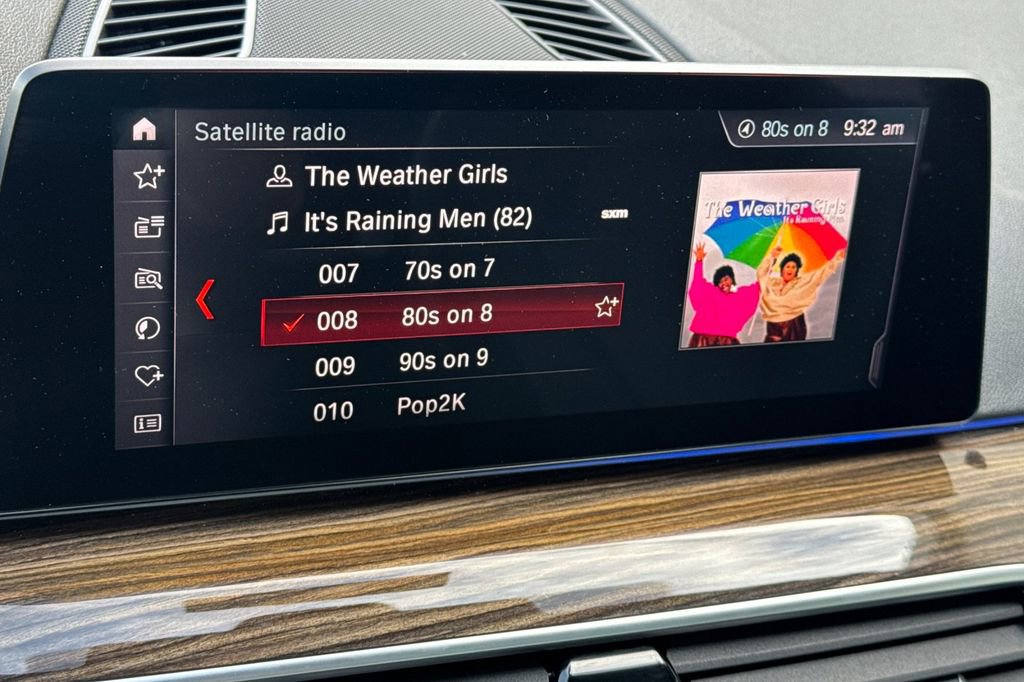 Used 2019 BMW 530e w/ Convenience Package image 21