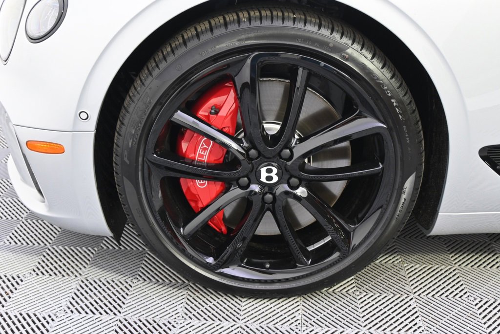 Used 2024 Bentley Continental GT image 21