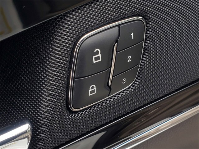 Used 2022 Lincoln Nautilus Reserve image 15