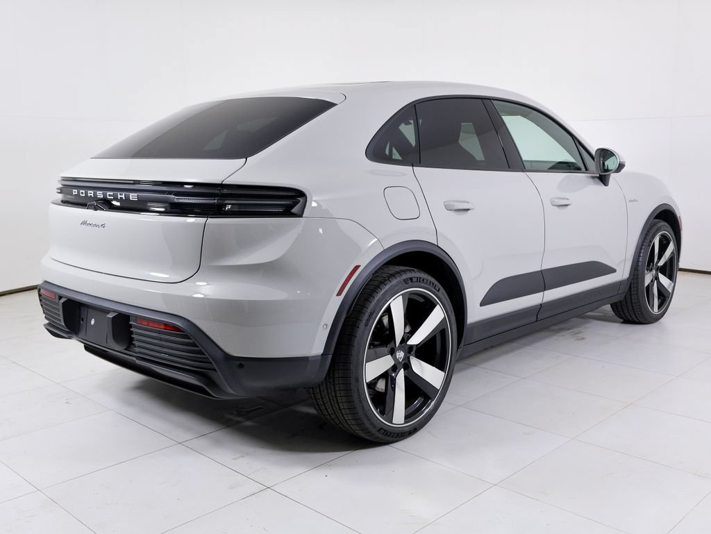 New 2026 Porsche Macan 4 Electric AWD/4WD image 33