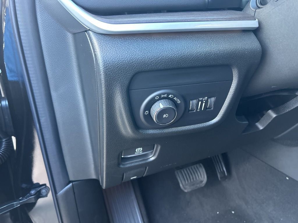 New 2025 Jeep Grand Cherokee L Limited image 38