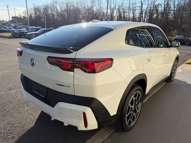 Used 2025 BMW X2 xDrive28i w/ Technology Package image 7