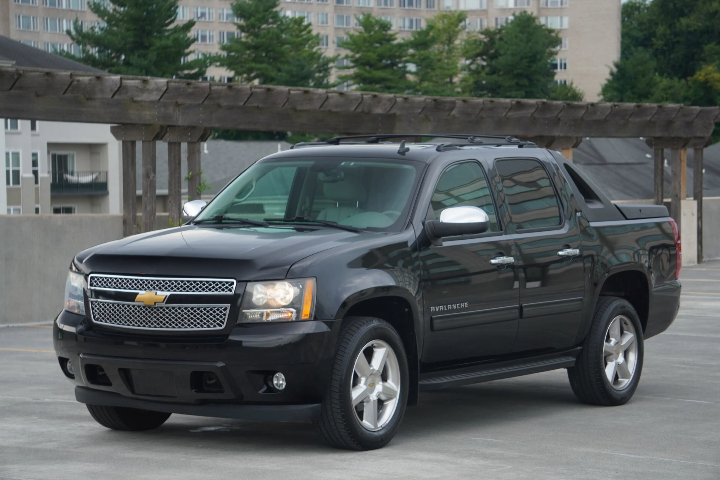 Used 2012 Chevrolet Avalanche LT w/ All-Star Edition image 16