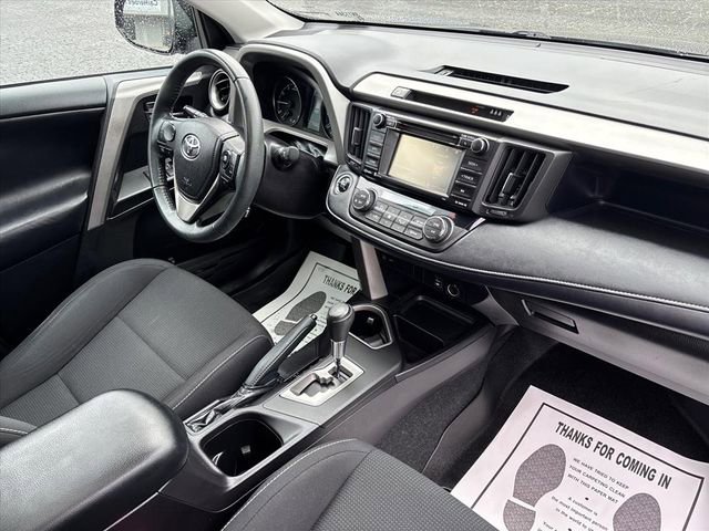 Used 2017 Toyota RAV4 XLE FWD image 11