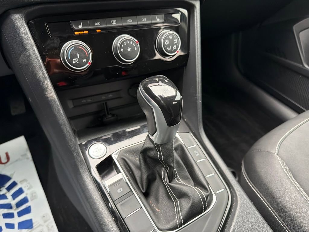 Used 2023 Volkswagen Taos SE w/ Black Wheel Package image 22