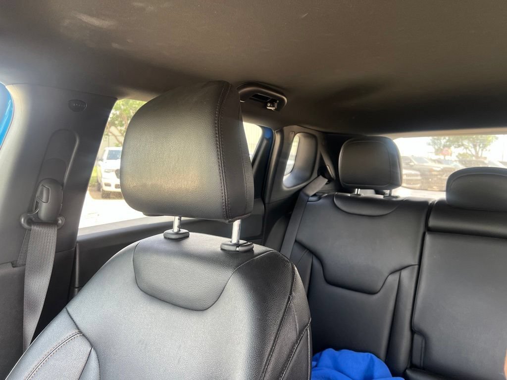 Used 2024 Jeep Compass Latitude AWD/4WD image 8