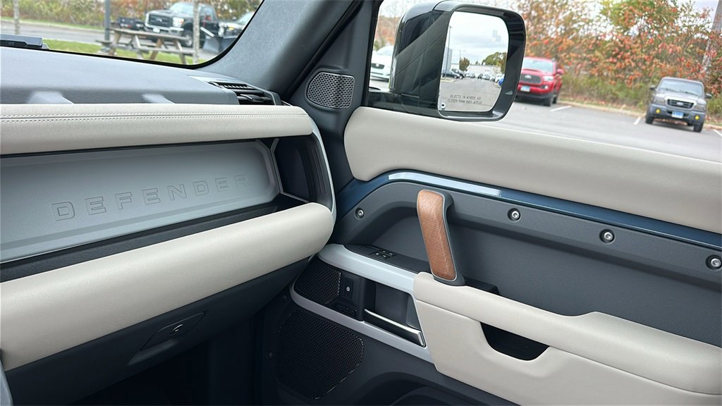 Certified 2023 Land Rover Defender 110 X-Dynamic SE image 23