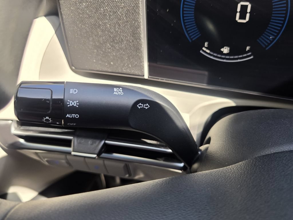Used 2025 Hyundai Tucson SE FWD image 26