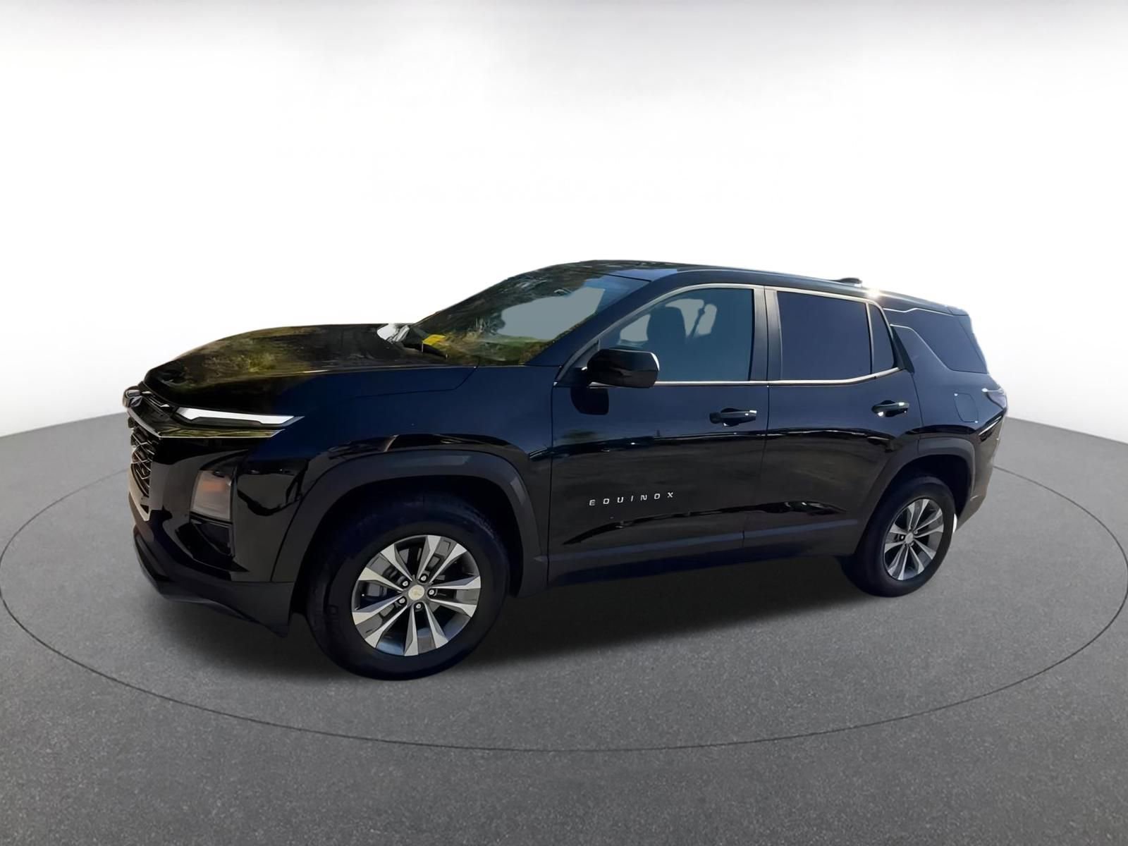 Used 2025 Chevrolet Equinox LT image 8