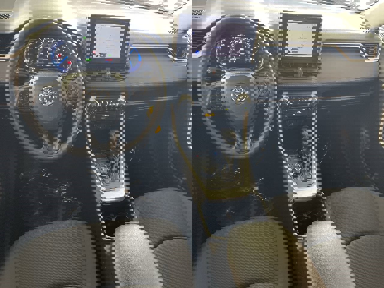 Used 2024 Toyota RAV4 LE image 21