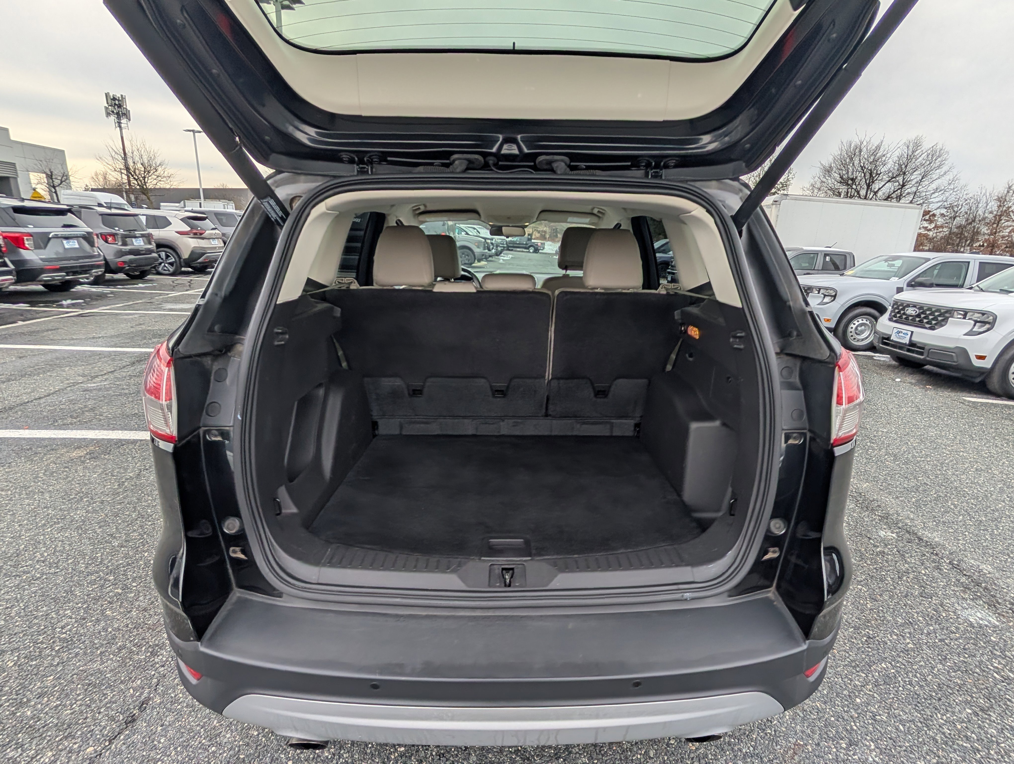 Used 2015 Ford Escape SE w/ Equipment Group 201A image 12