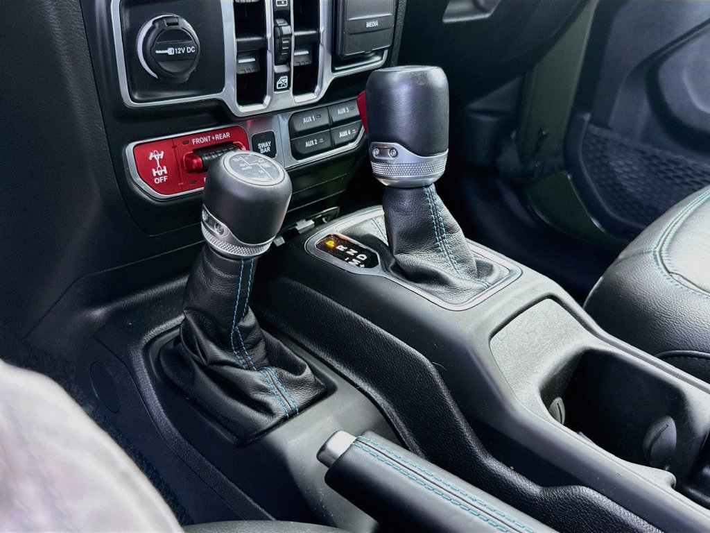Certified 2023 Jeep Wrangler Unlimited Rubicon 4xe w/ Cold Weather Group AWD/4WD image 18