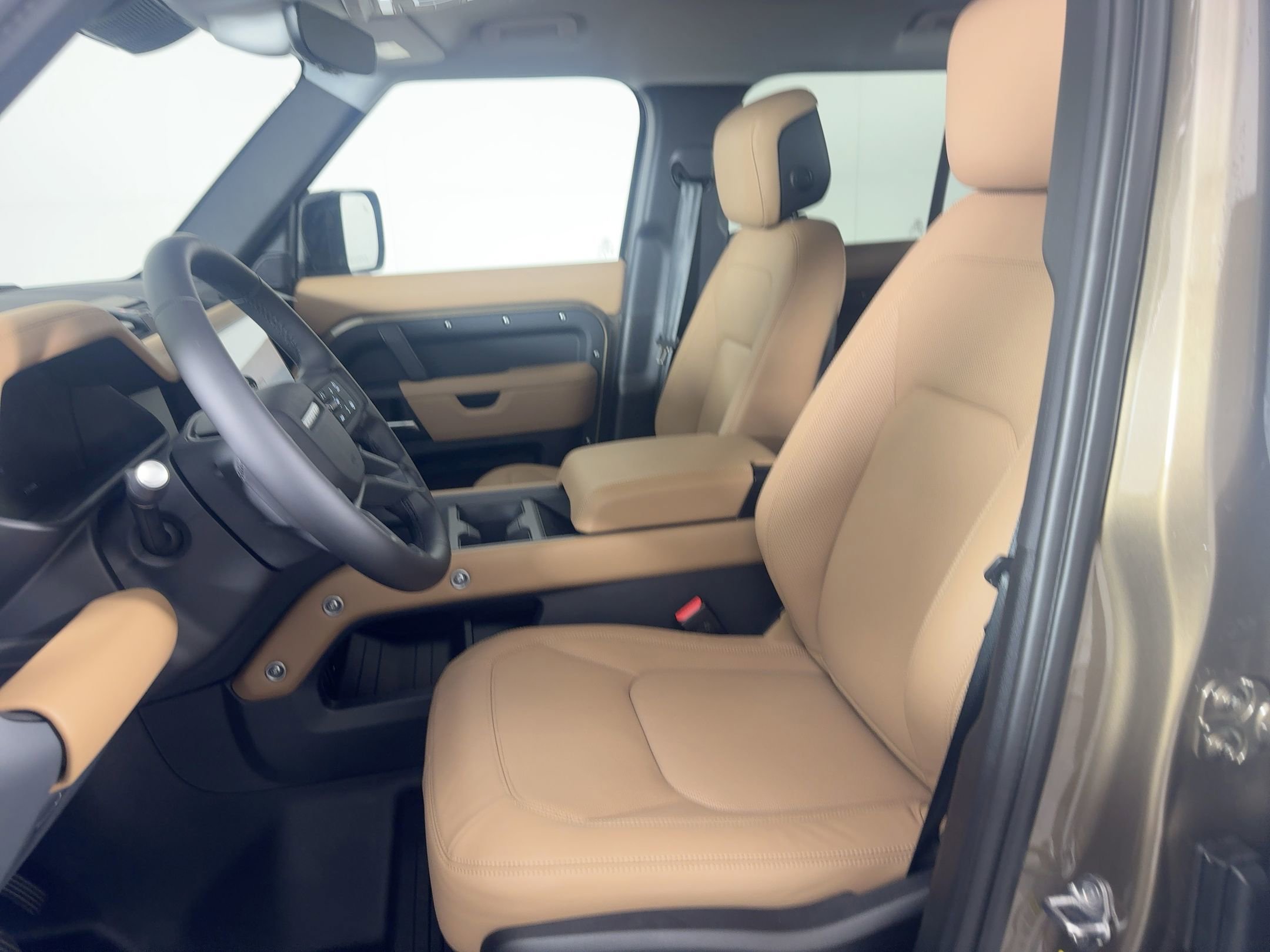 New 2026 Land Rover Defender 110 X-Dynamic SE image 6