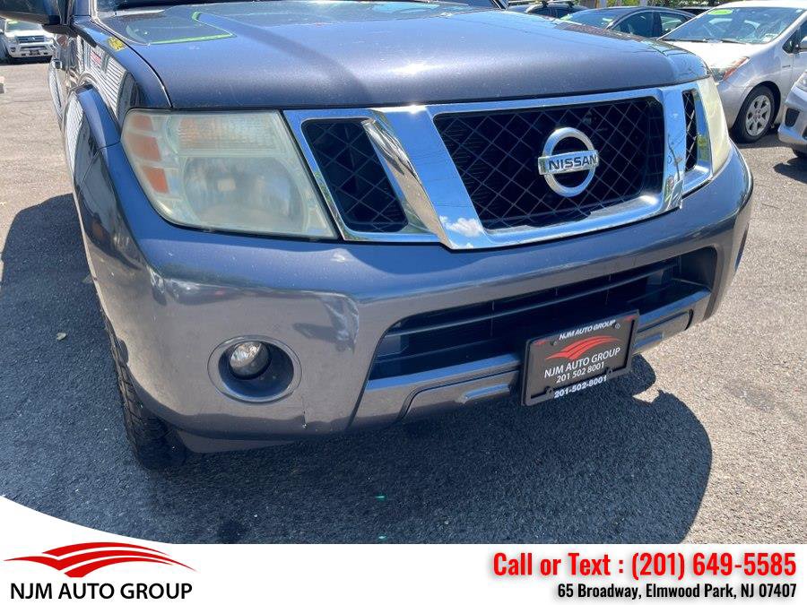 Used 2010 Nissan Pathfinder SE AWD/4WD image 2