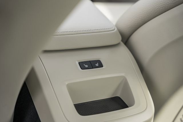 Used 2025 Volvo S60 B5 Plus AWD/4WD image 34