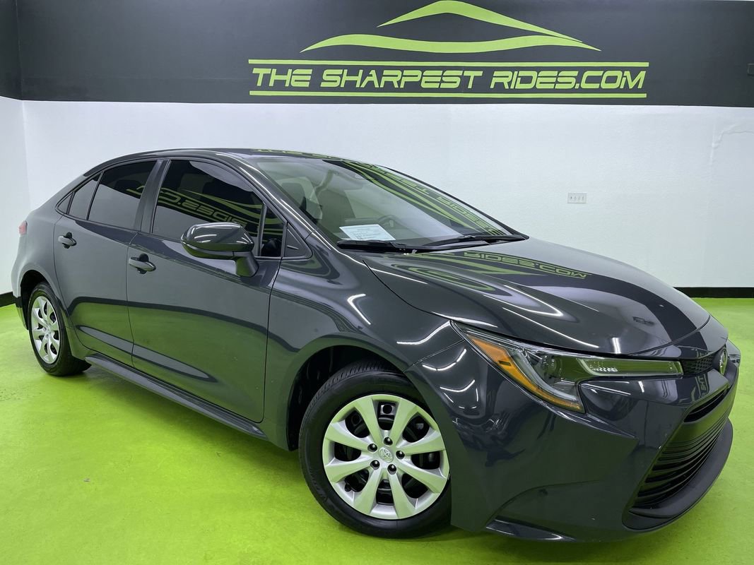 Used 2025 Toyota Corolla LE image 1