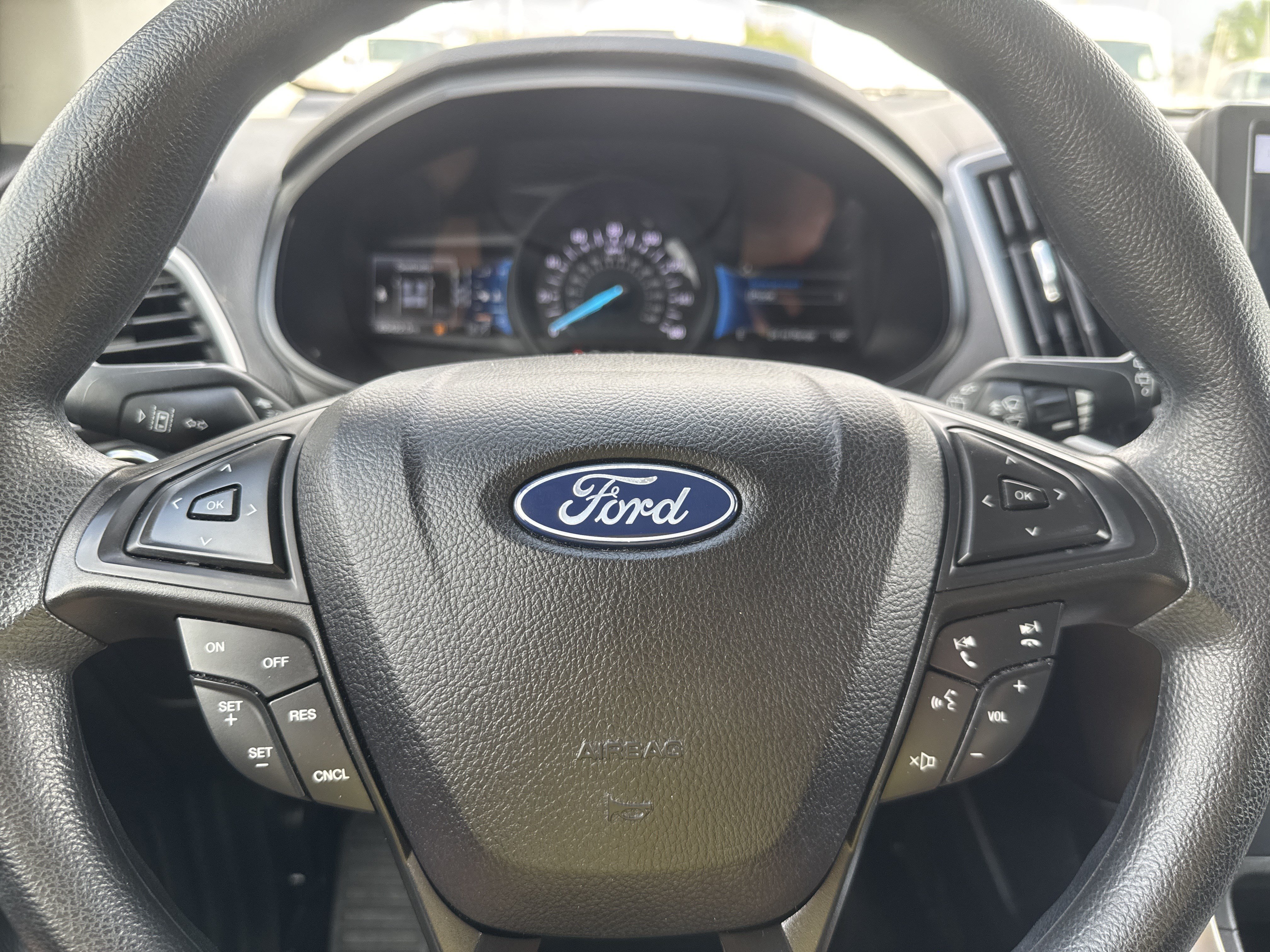 Used 2023 Ford Edge SE w/ Black Appearance Package AWD/4WD image 15